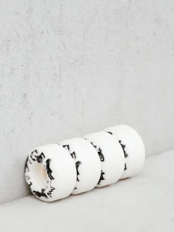 Girl Skateboard Kokopelli Staple Rollen