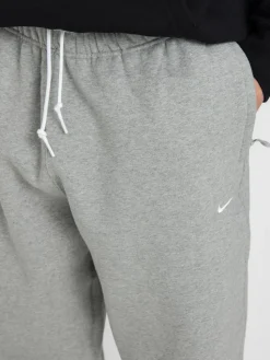 Nike SB Solo Swoosh Hose