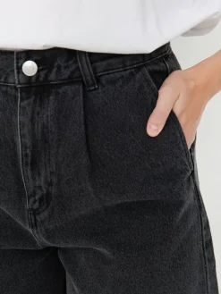 OBEY Eli II Denim Pleated Shorts Wmn