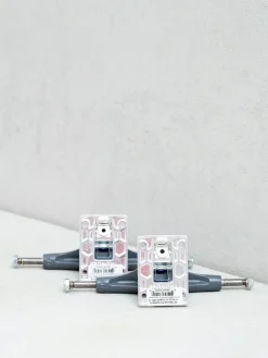 Thunder Grenade Og Hollow Lights Achsen