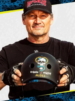 Triple Eight Helm Deep Cover Helmet